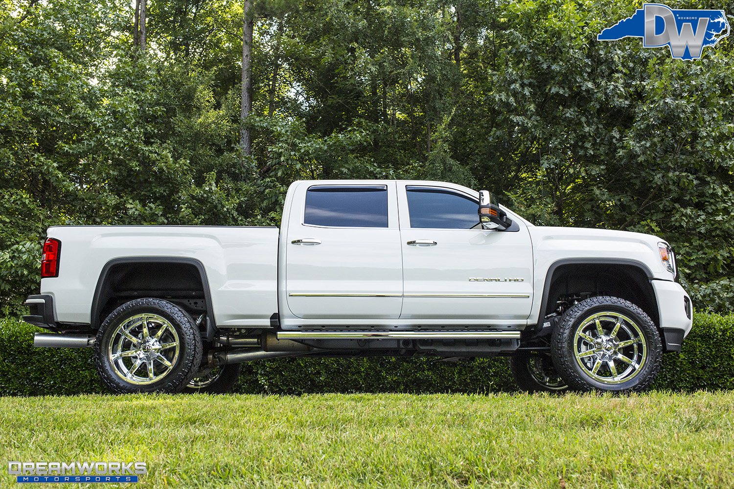 White-GMC-Denali-HD-Truck-Dreamworks-Motorsports-11.jpg