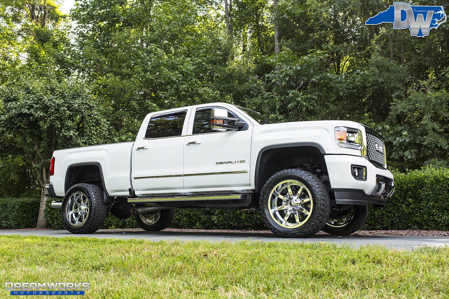 White-GMC-Denali-HD-Truck-Dreamworks-Motorsports-13.jpg