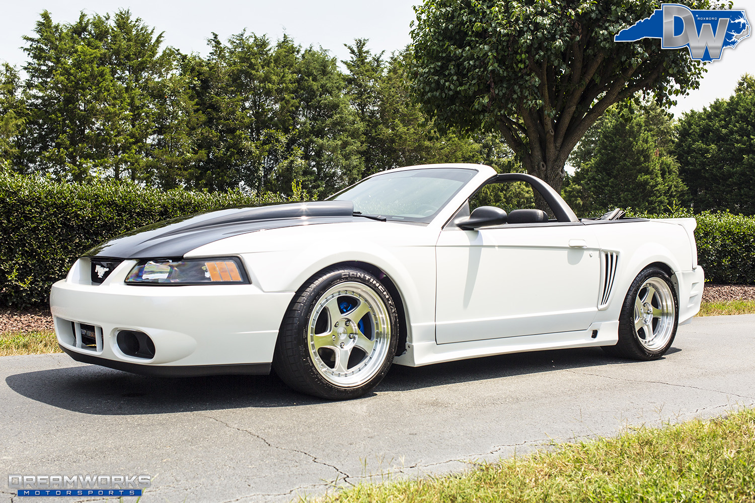 White-Saleen-Mustang-Dreamworks-Motorsports-2.jpg