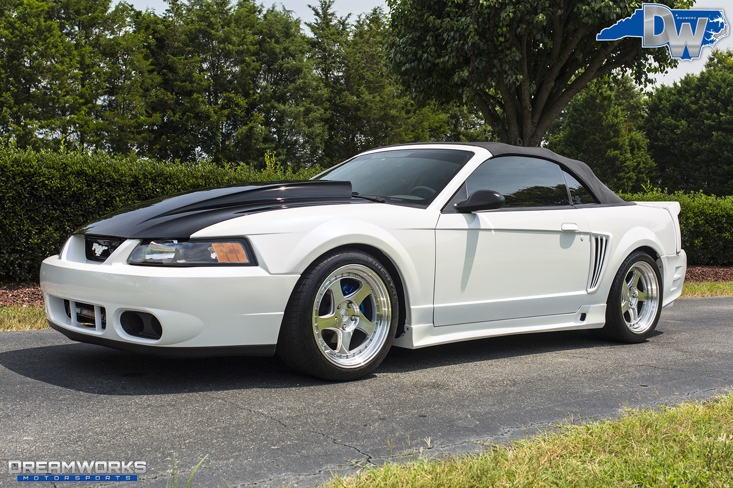 White-Saleen-Mustang-Dreamworks-Motorsports-8.jpg