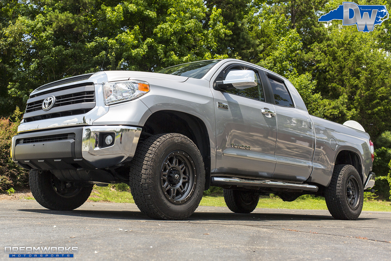 Silver-Toyota-Tundra-Dreamworks-Motorsports-7.jpg