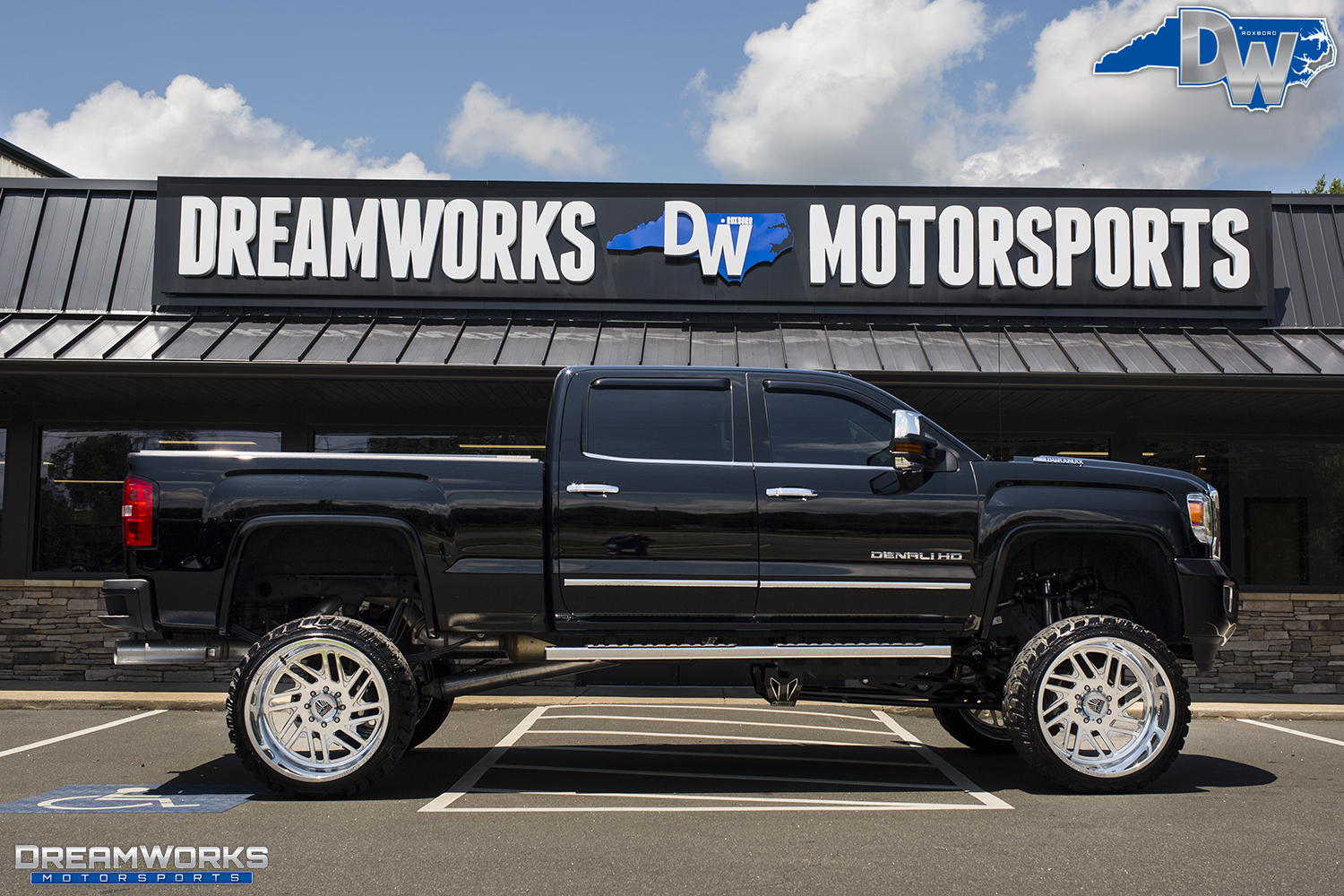 GMC-Denali-HD-Truck-Specialty-Force-Dreamworks-Motorsports-4.jpg