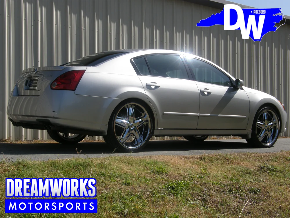 Nissan-Maxima-DUB-Dreamworks-Motorsports-3.jpg