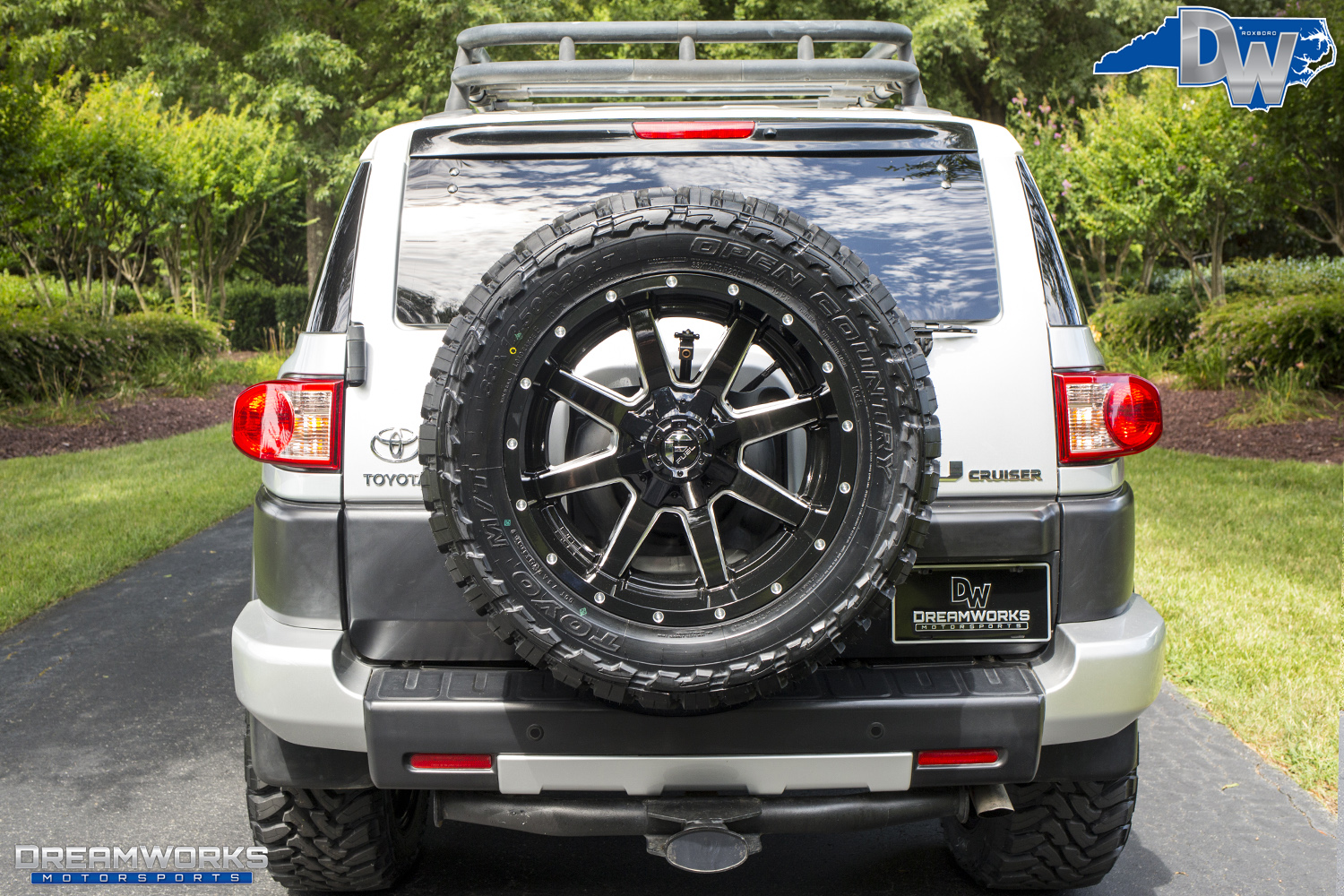 Toyota-FJ-Cruiser-Silver-Dreamworks-Motorsports-7.jpg