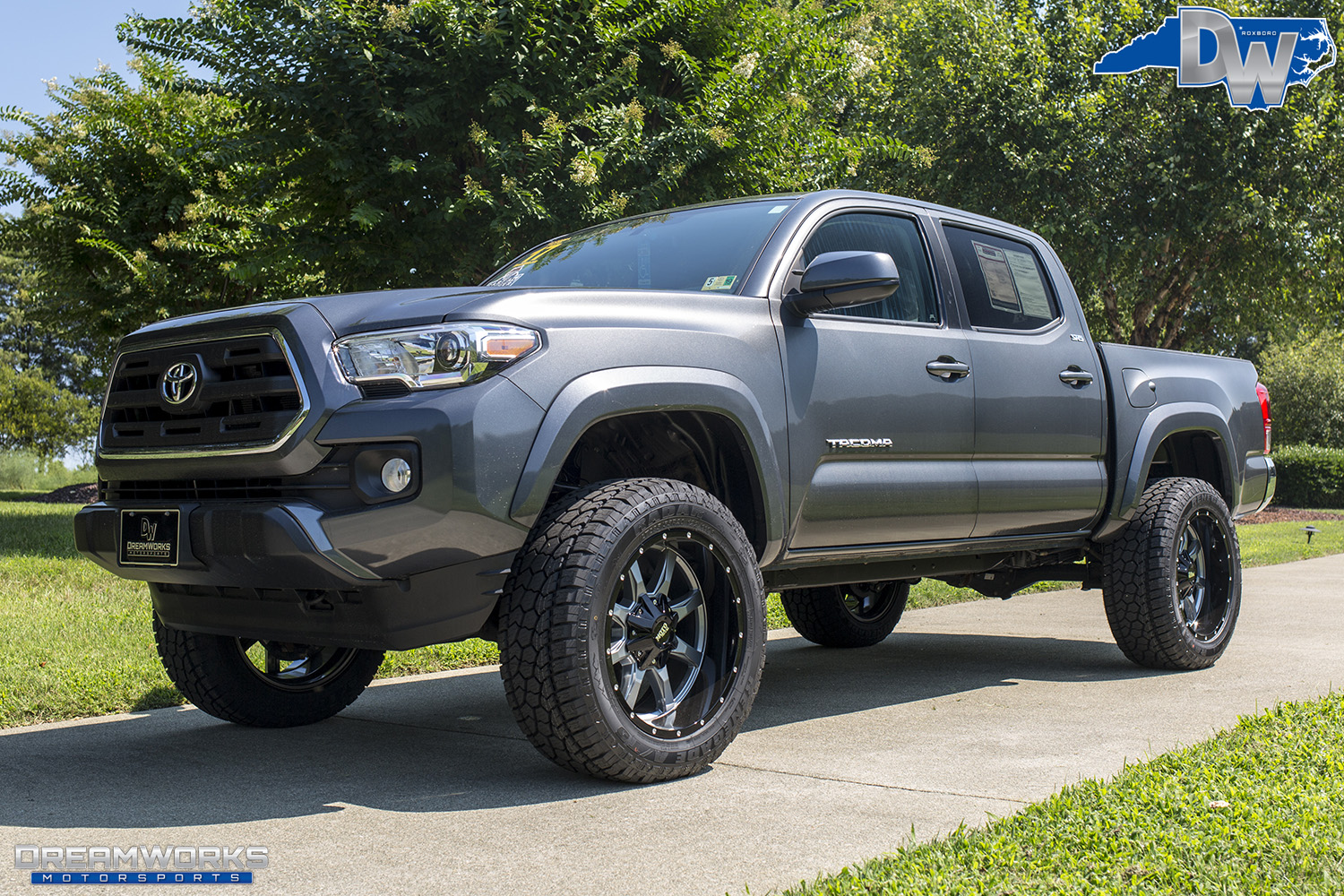 Toyota-Tacoma-Dreamworks-Motorsports-1.jpg