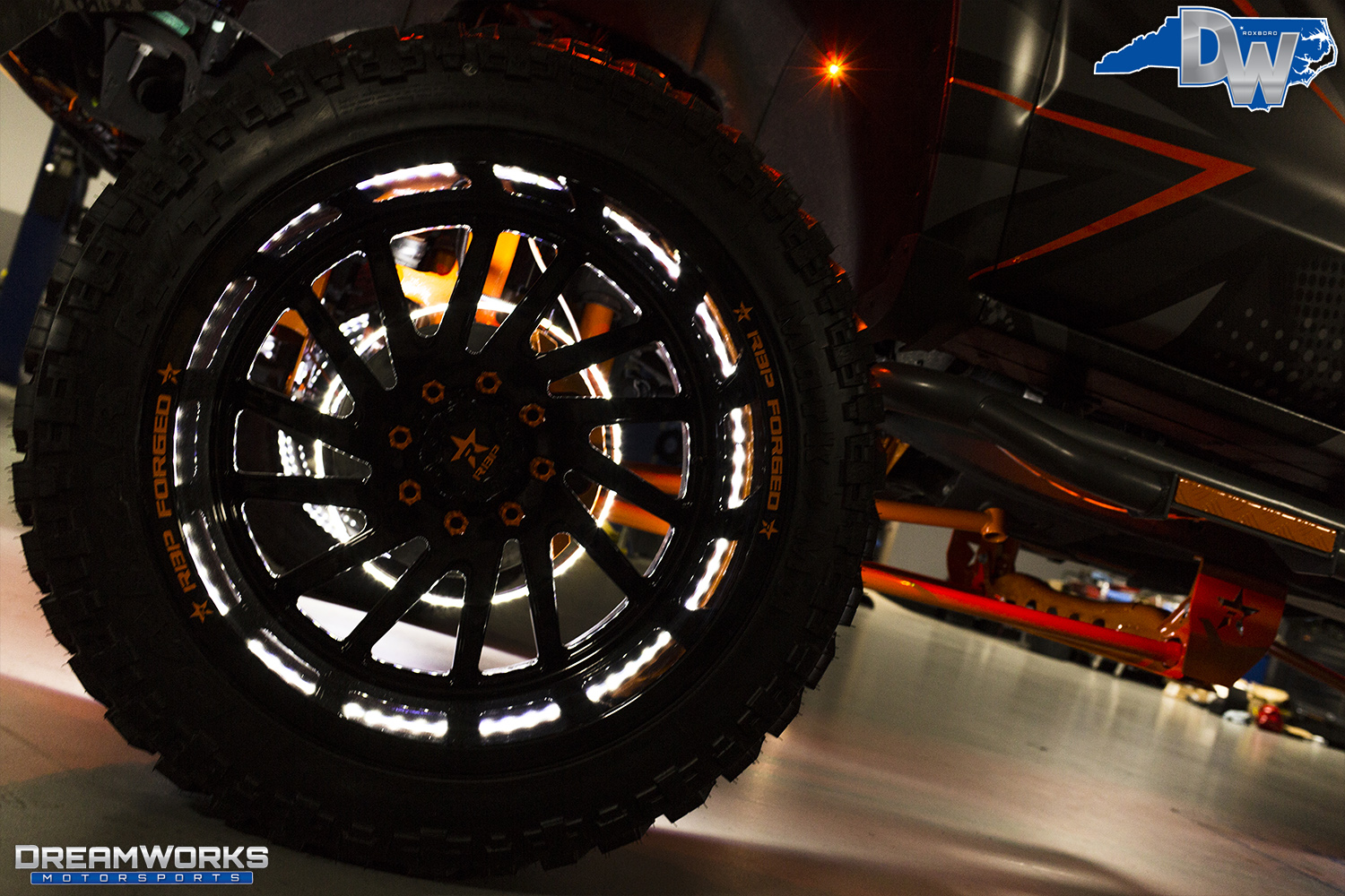 Orange-SEMA-Truck-Dreamworks-Motorsports-11.jpg