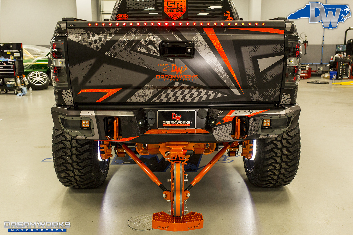 Orange-SEMA-Truck-Dreamworks-Motorsports-30.jpg