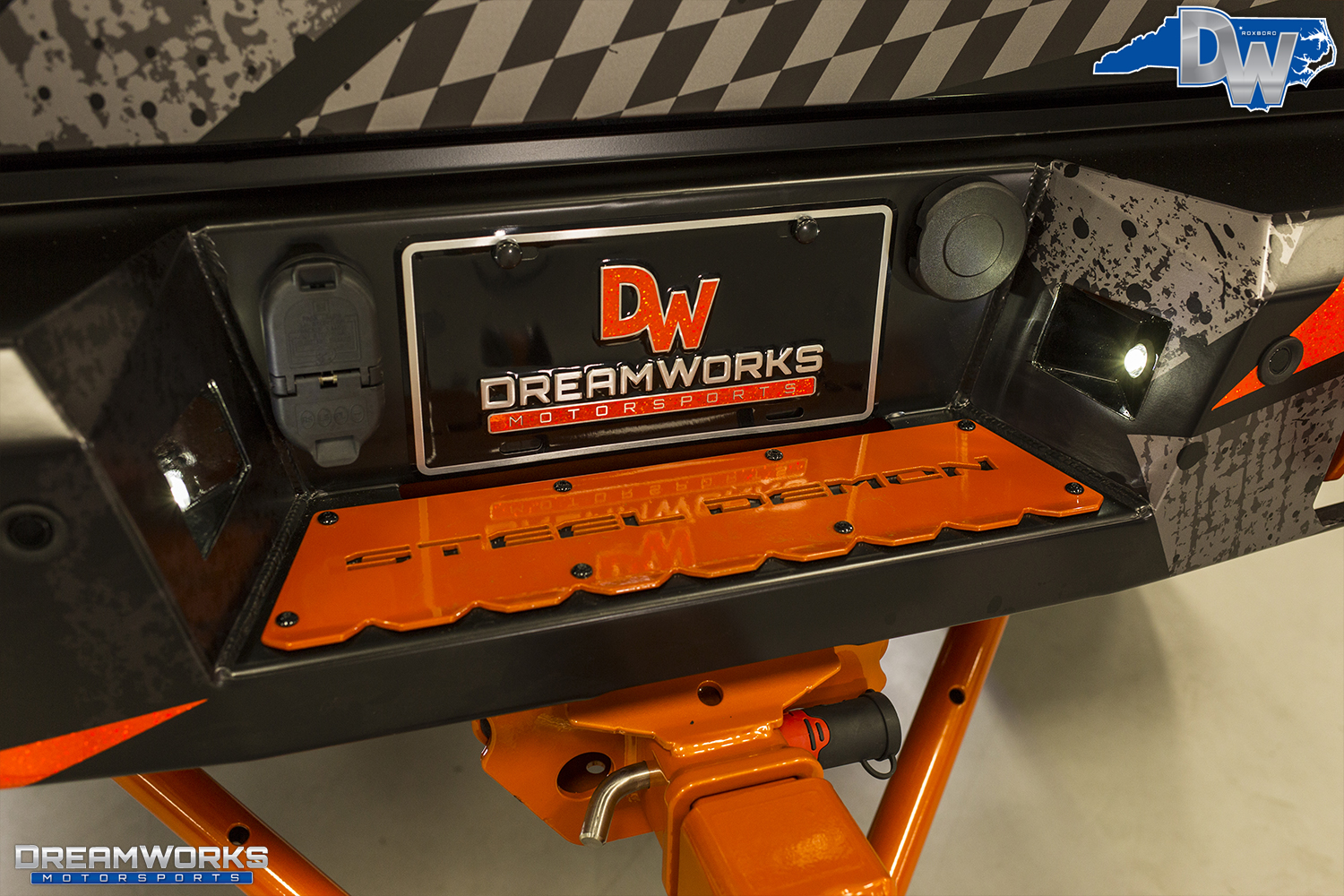 Orange-SEMA-Truck-Dreamworks-Motorsports-32.jpg