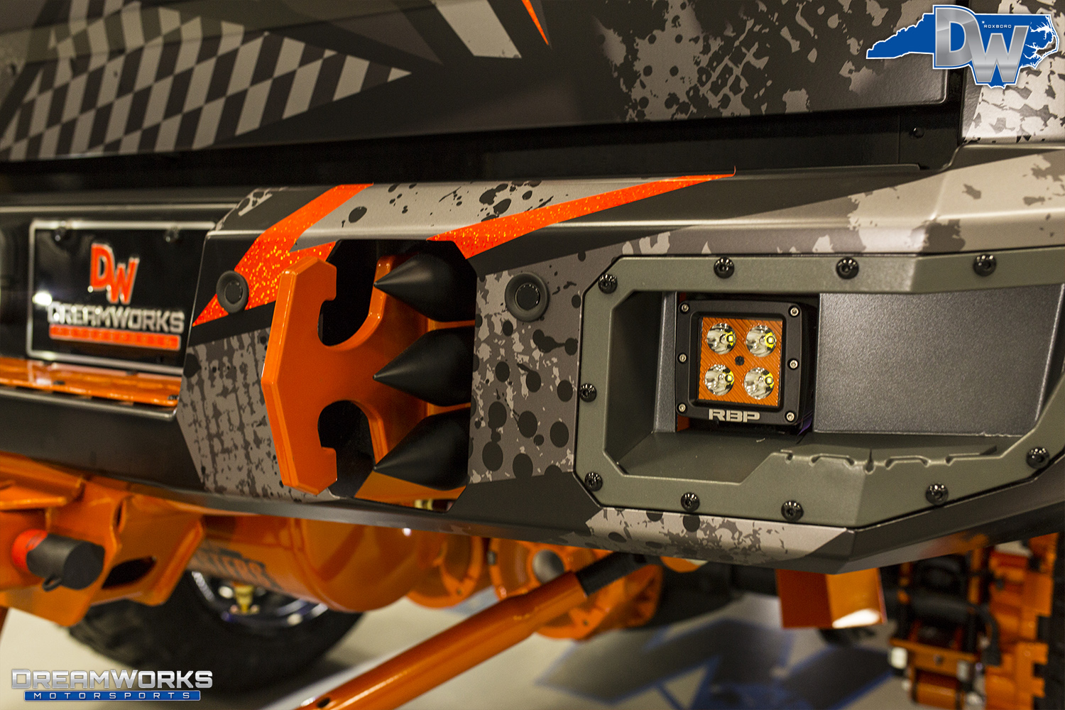 Orange-SEMA-Truck-Dreamworks-Motorsports-33.jpg