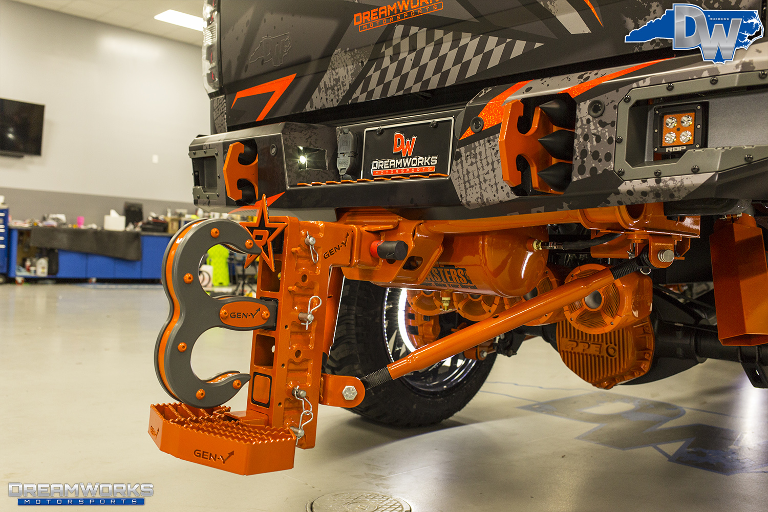 Orange-SEMA-Truck-Dreamworks-Motorsports-35.jpg