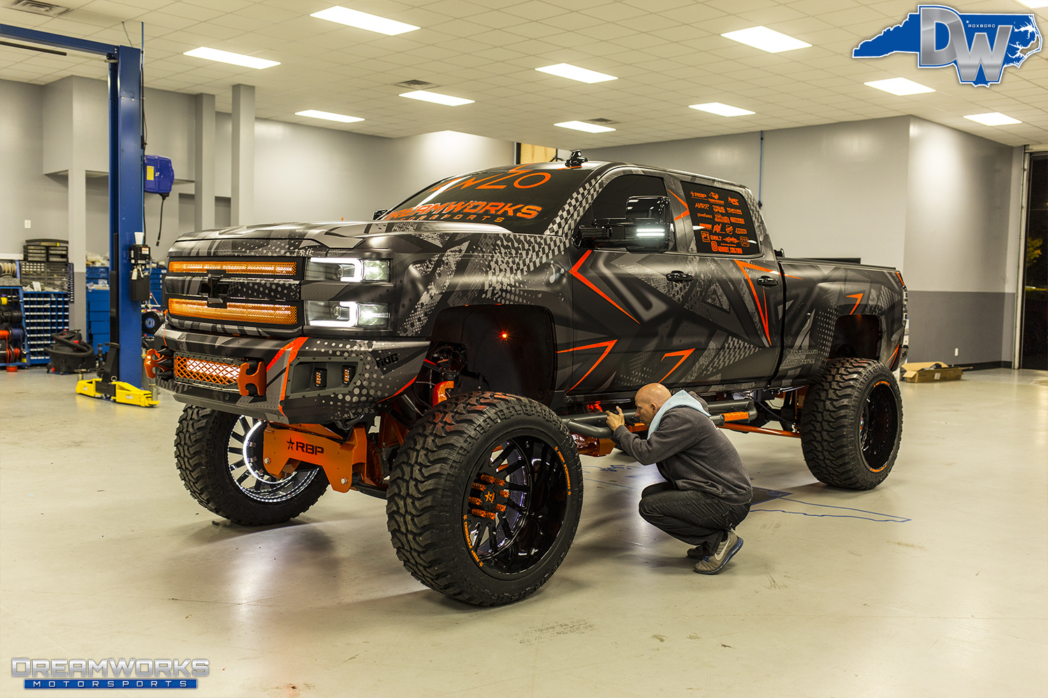 Orange-SEMA-Truck-Dreamworks-Motorsports-7.jpg