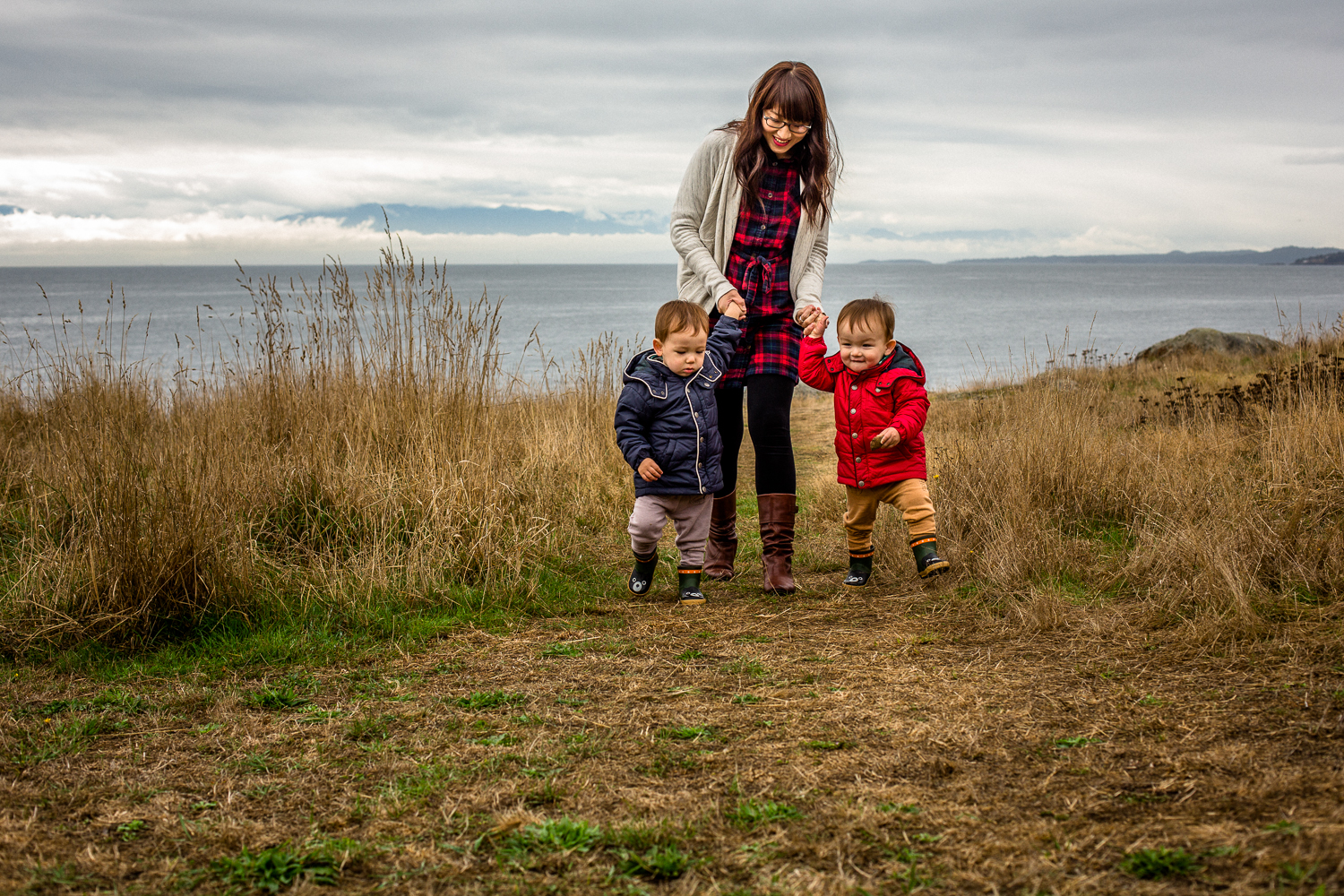 saracannonphoto.victoria.bc.photography.lifestyle.portraits.twins.family-36.jpg