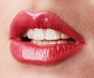 lips-high-fashion-lip-gloss.jpg