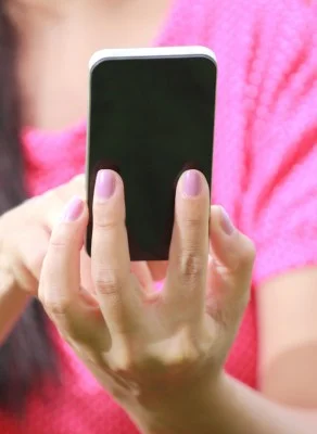woman-on-smartphone-texting.jpg