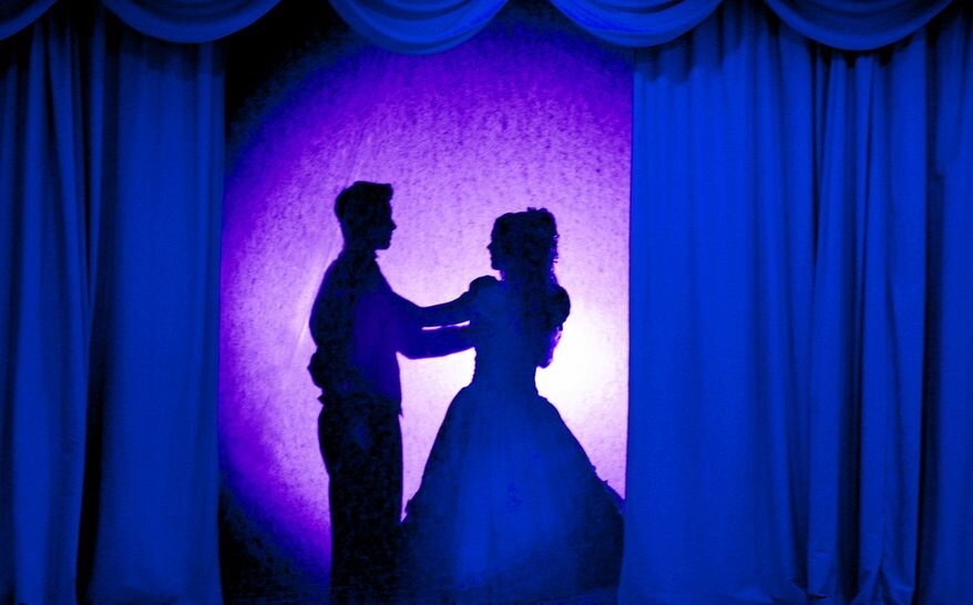 The Difference Between a 'Hopeless Romantic' and a 'Hopeful Romantic'