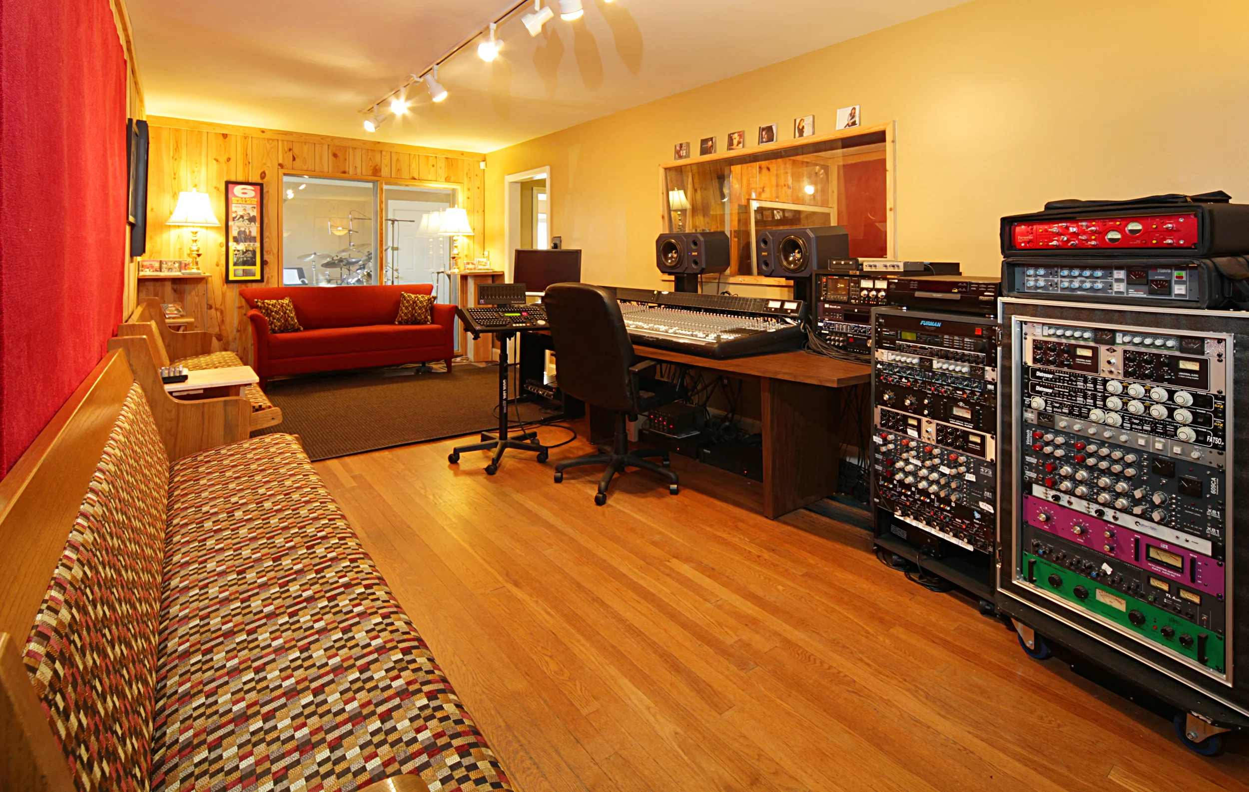 studioA5crop.jpg