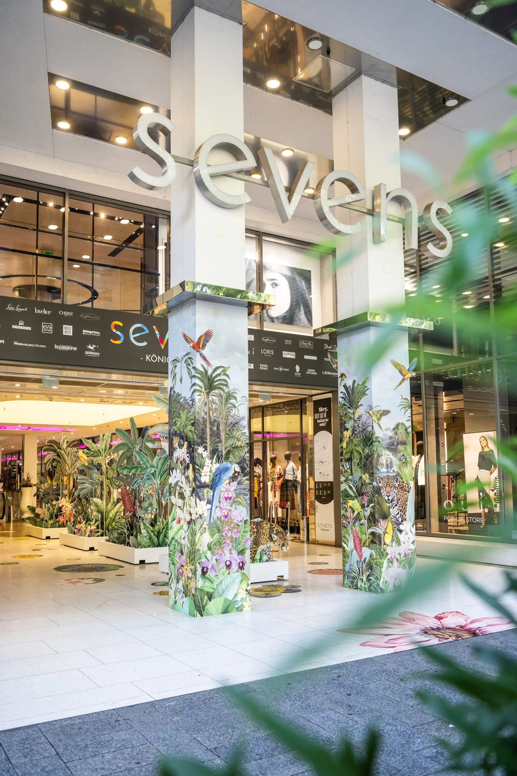 large-scale-jungle-fabric-installation-retail-space-11.jpg