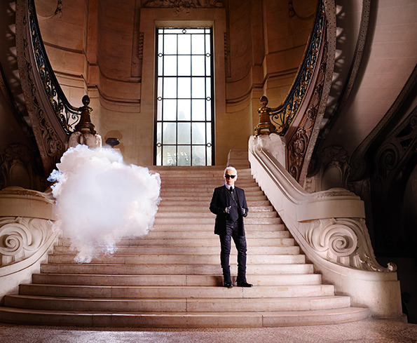 Berndnaut-Smilde_-The-In-Cloud---Kar-l-Lagerfeld_-2013_-Courtesy-the-artist_-Harper’s-Bazaar-and-Ronchini-Gallery.-Photo-credit-Simon-Procter-..jpg