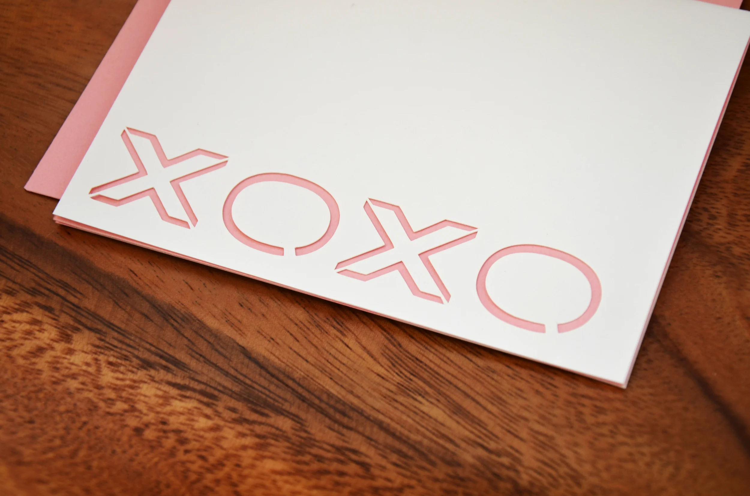 XOXOLtPink2.jpg