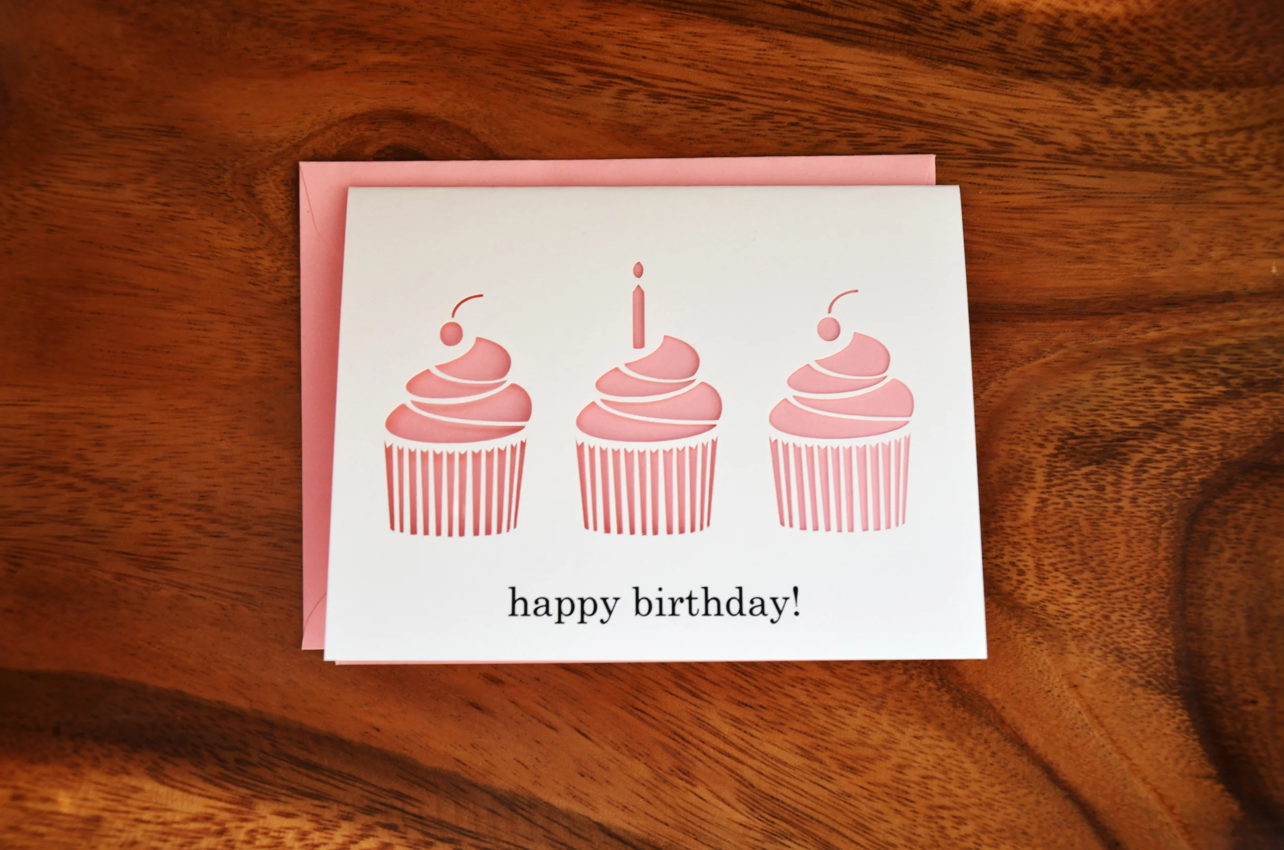 birthday cupcakes | pastel pink