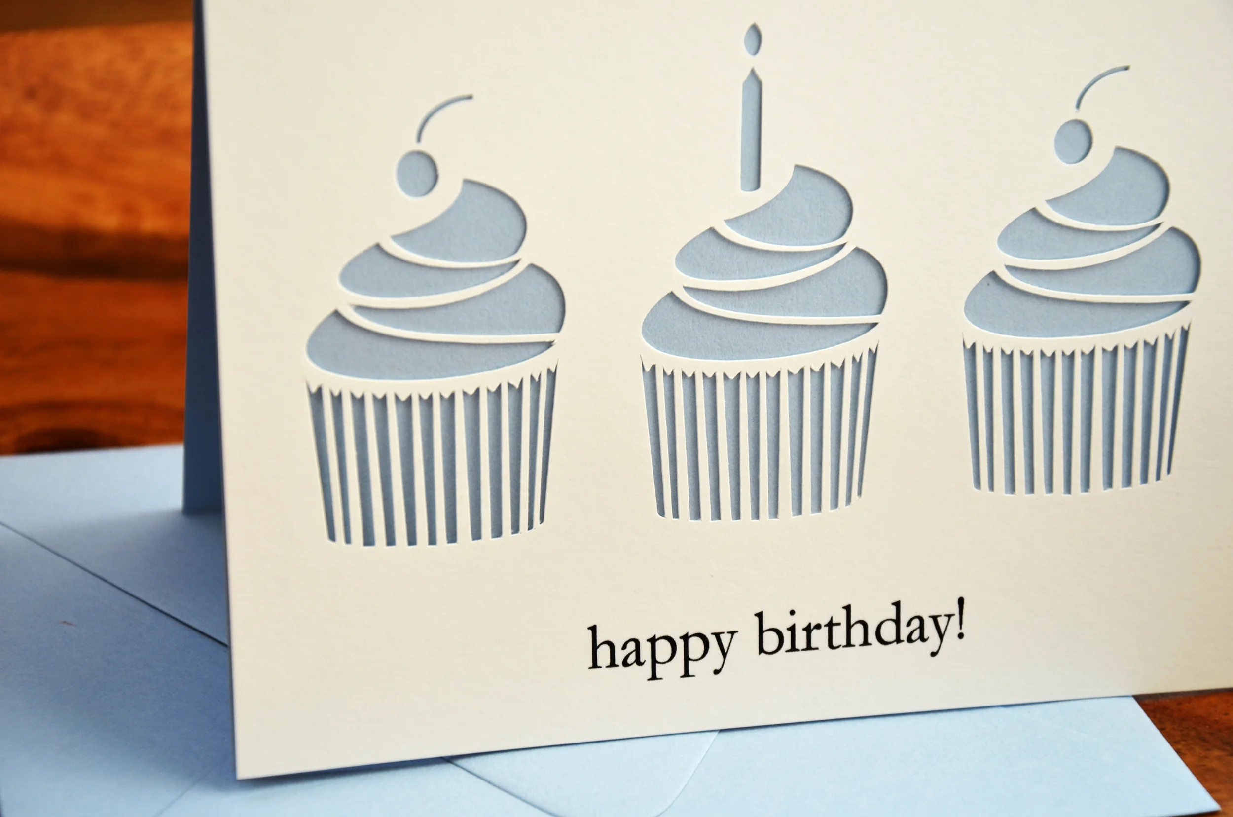 birthday cupcakes | pastel blue