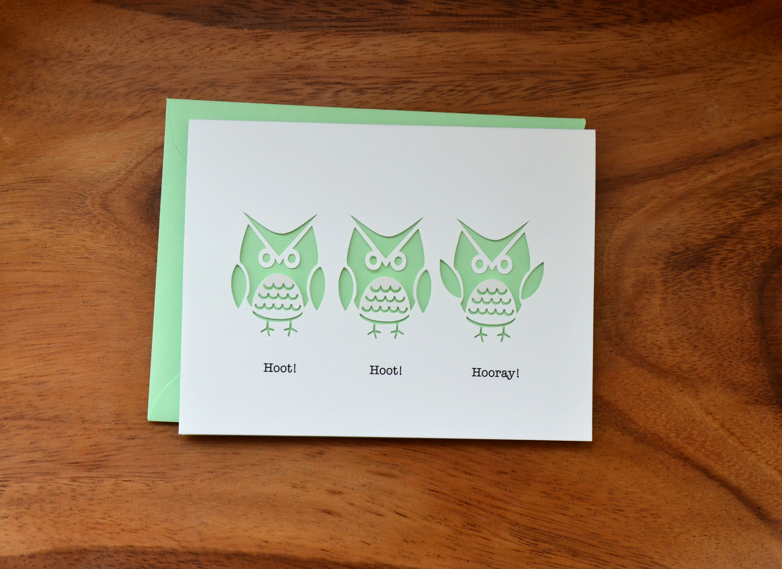 hoothoothooraymintgreenFR.jpg