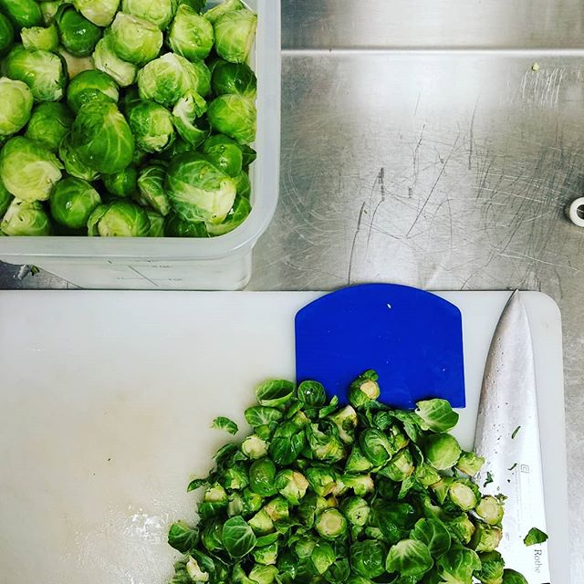 station prep.
there is beauty in repetition 
#stationprep #brusselsprouts #greenfoods #organic #focus #preparation #localrootschef #local #appleton #kaukauna #foxcities #wisconsin #personalchef