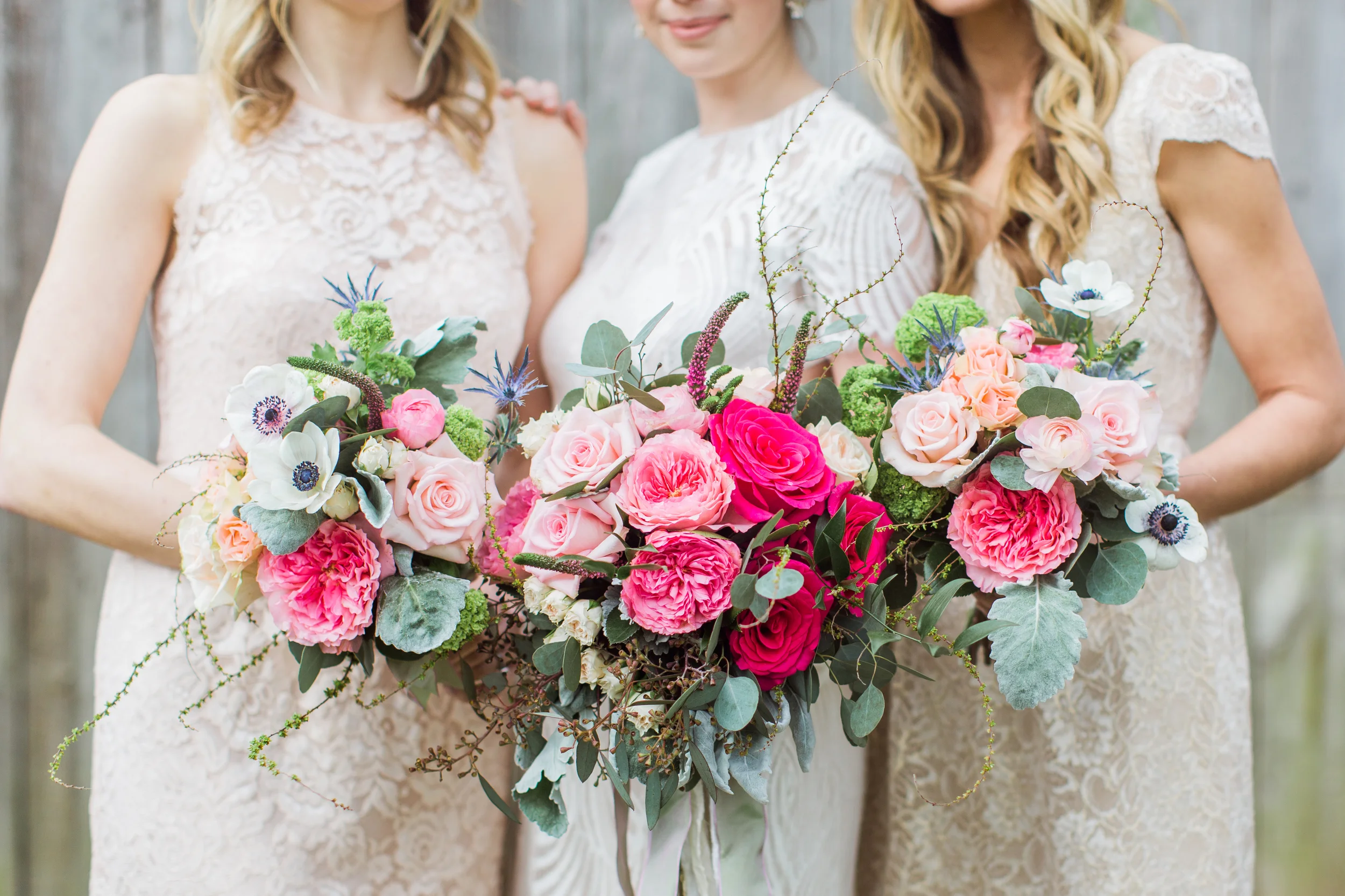 photo by Emily Wren Photography // florals: ilonka florals