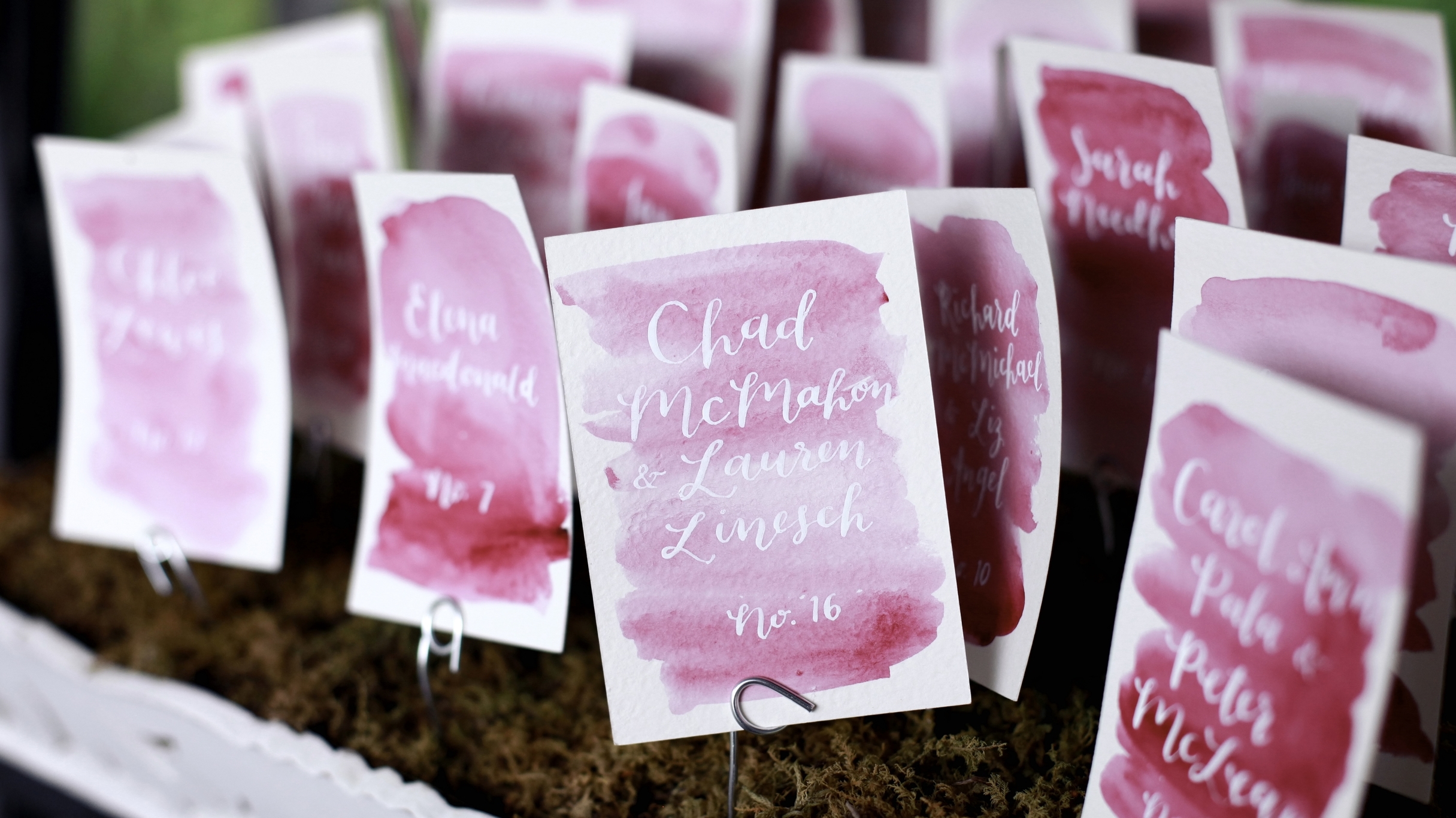  photo courtesy of peter van beever photography // watercolor wash escort cards by hello, bird. 