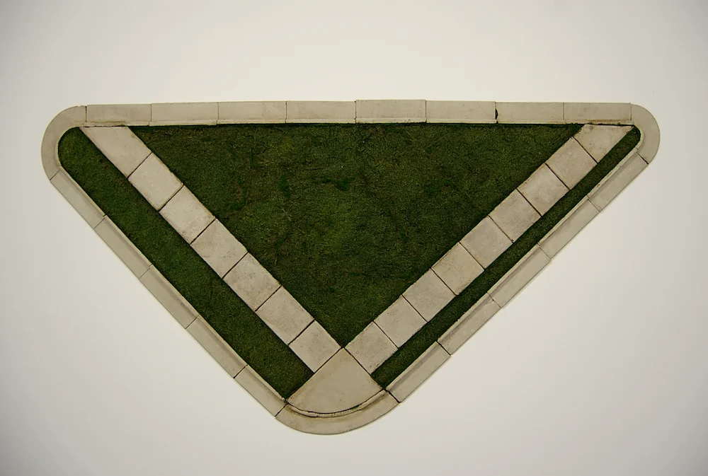 triangle medianweb.jpg