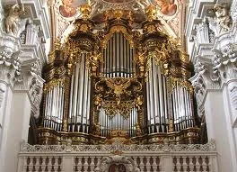 baroque organ.jpg