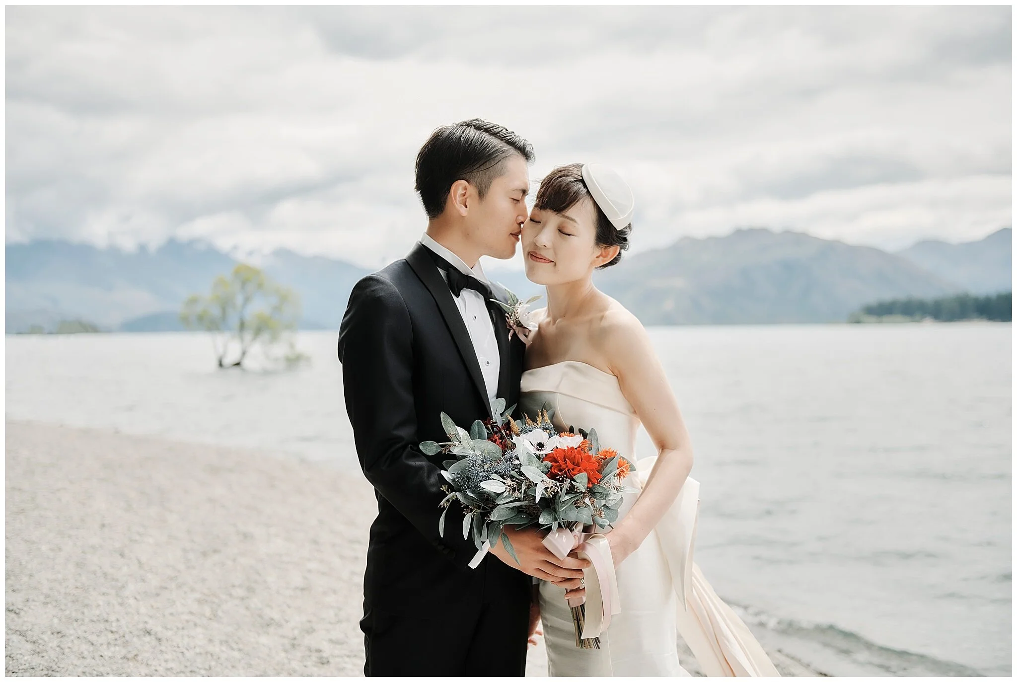 Queenstown and Lake Tekapo, New Zealand Pre-Wedding Shoot クイーンズタウンとテカポ、ニュージーランドで撮る素敵な前撮りフォトウェディング ヘリウェディング　ウェディング