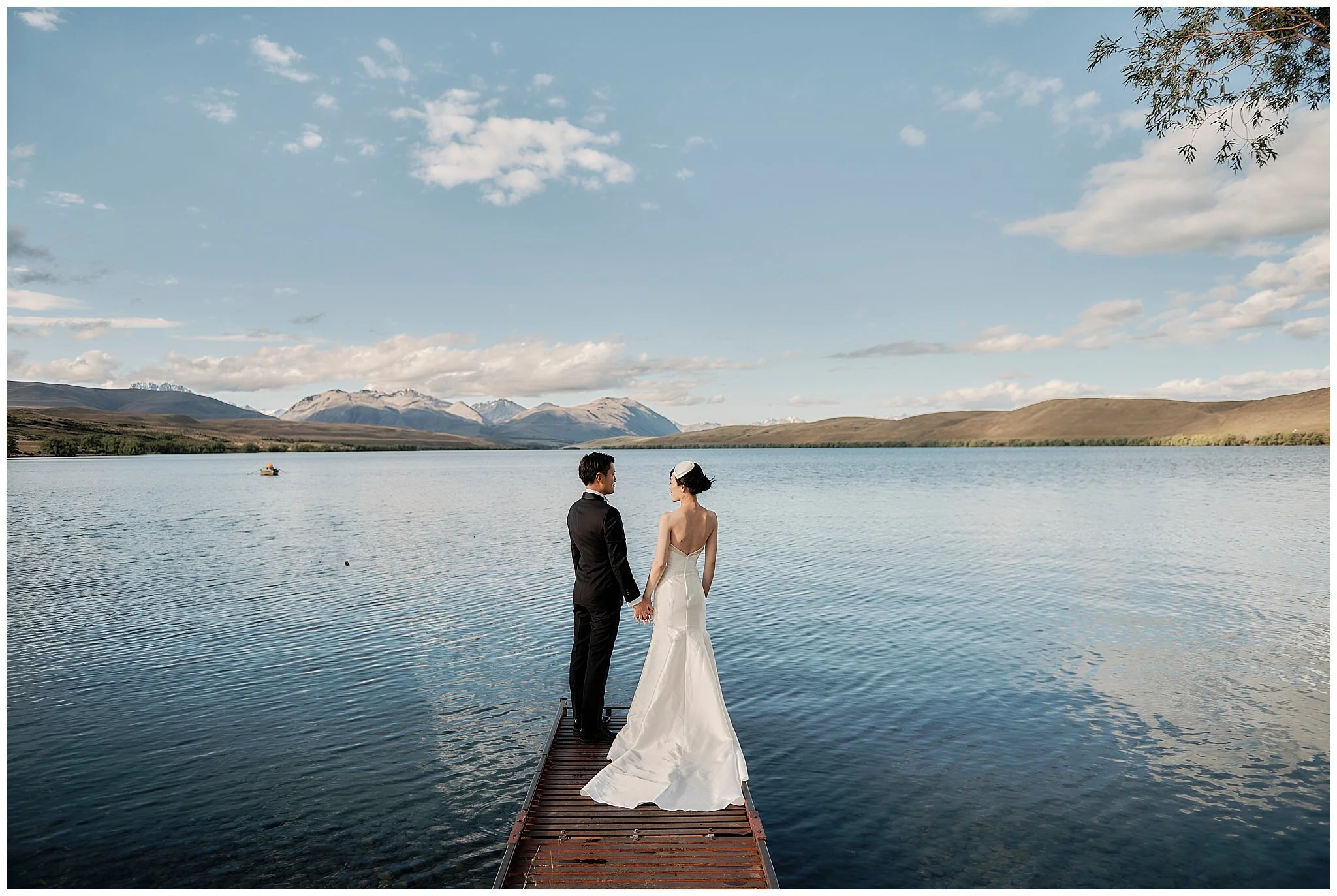 Queenstown and Lake Tekapo, New Zealand Pre-Wedding Shoot クイーンズタウンとテカポ、ニュージーランドで撮る素敵な前撮りフォトウェディング ヘリウェディング　ウェディング