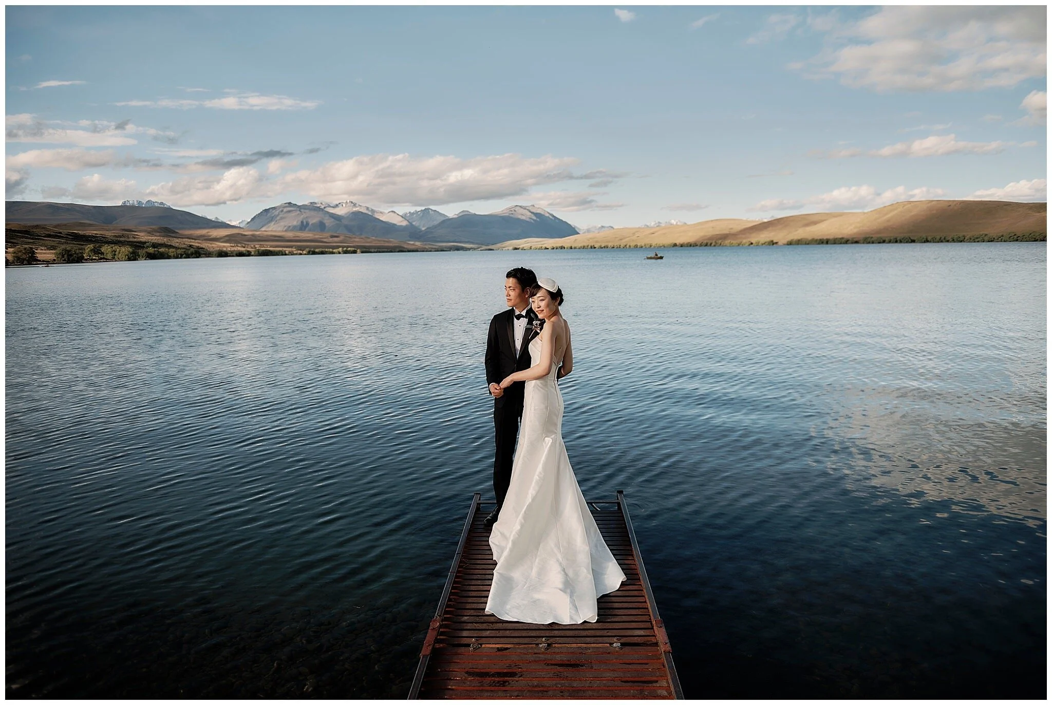 Queenstown and Lake Tekapo, New Zealand Pre-Wedding Shoot クイーンズタウンとテカポ、ニュージーランドで撮る素敵な前撮りフォトウェディング ヘリウェディング　ウェディング