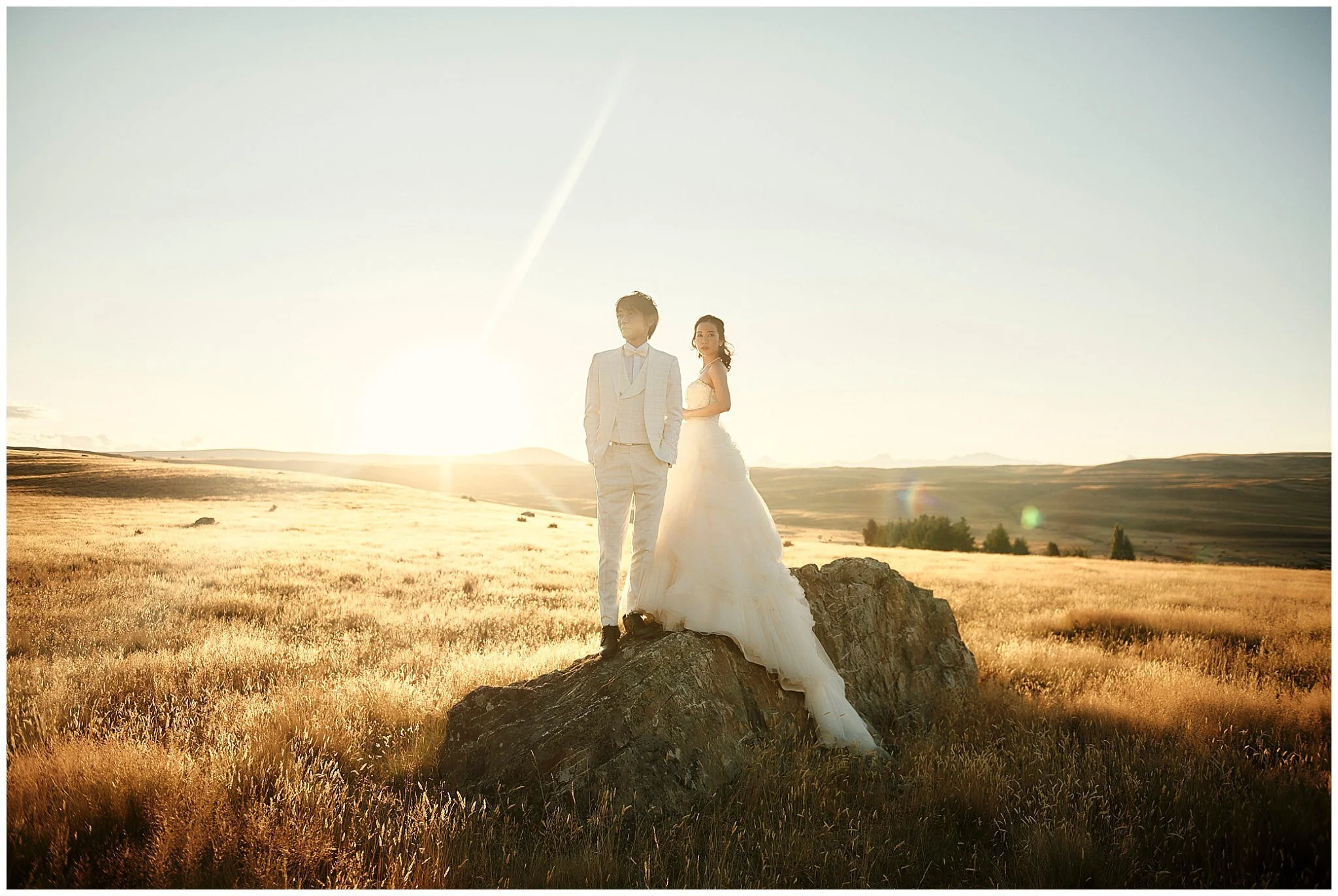 Christchurch Wedding Photographer. Destination Wedding, Elopement Wedding, Heli-Wedding, Pre-Wedding Shoot and Engagement Shoot in Christchurch, Tekapo, Mt Cook, Kaikoura and Queenstown