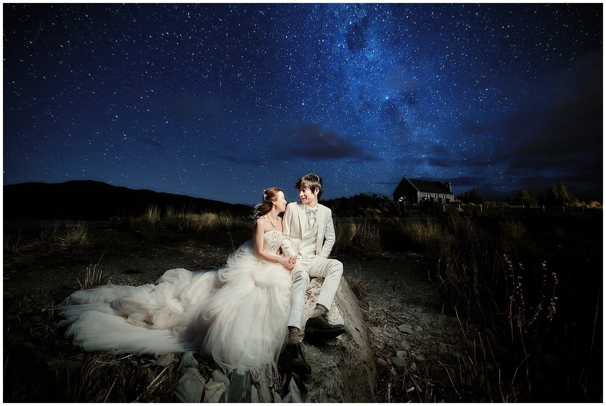 Christchurch Wedding Photographer. Destination Wedding, Elopement Wedding, Heli-Wedding, Pre-Wedding Shoot and Engagement Shoot in Christchurch, Tekapo, Mt Cook, Kaikoura and Queenstown