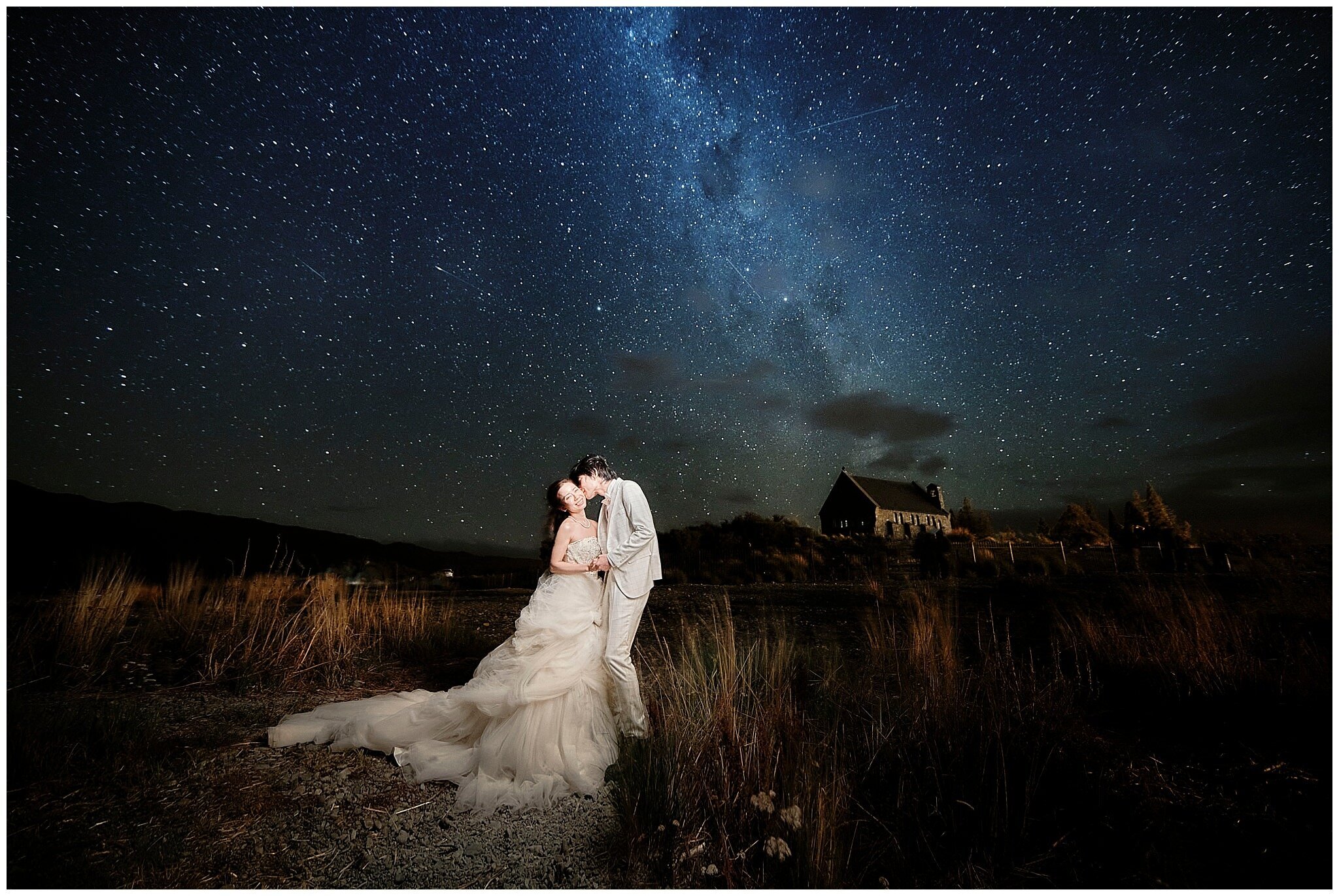 Christchurch Wedding Photographer. Destination Wedding, Elopement Wedding, Heli-Wedding, Pre-Wedding Shoot and Engagement Shoot in Christchurch, Tekapo, Mt Cook, Kaikoura and Queenstown