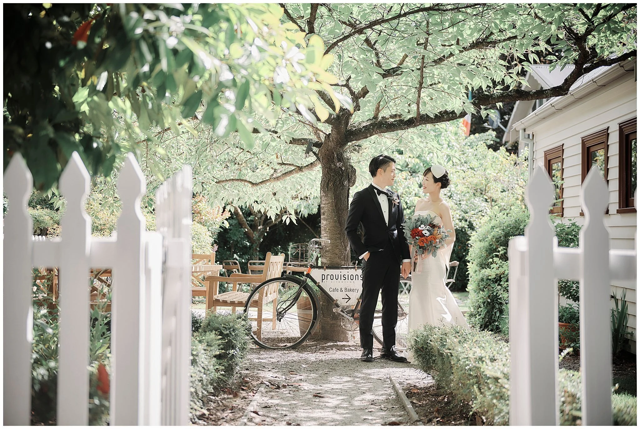 Christchurch Wedding Photographer. Destination Wedding, Elopement Wedding, Heli-Wedding, Pre-Wedding Shoot and Engagement Shoot in Christchurch, Tekapo, Mt Cook, Kaikoura and Queenstown