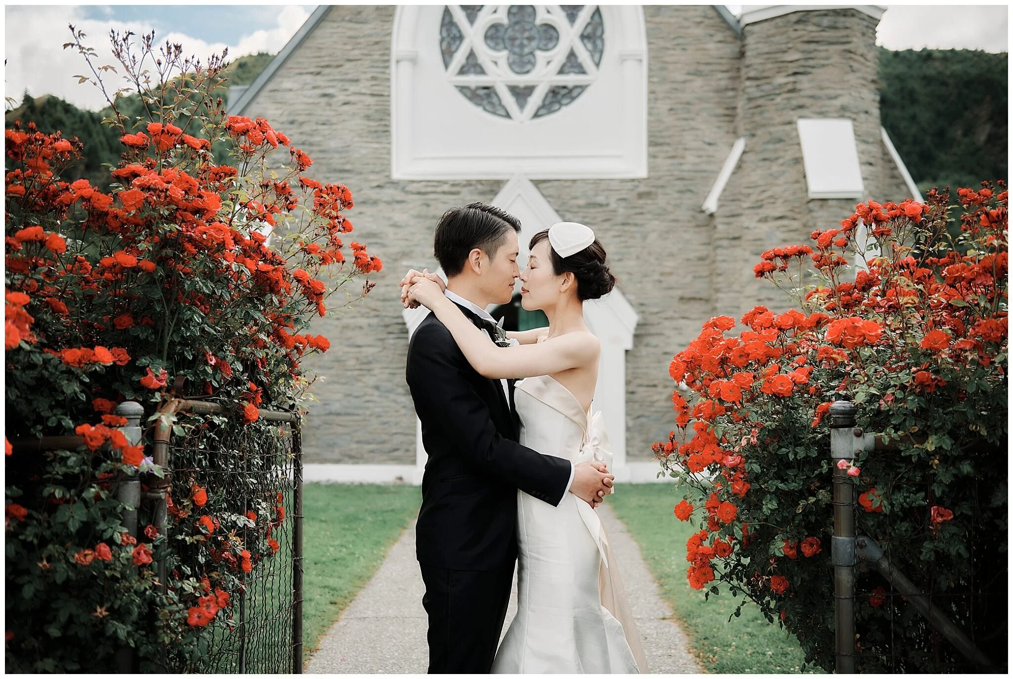 Christchurch Wedding Photographer. Destination Wedding, Elopement Wedding, Heli-Wedding, Pre-Wedding Shoot and Engagement Shoot in Christchurch, Tekapo, Mt Cook, Kaikoura and Queenstown