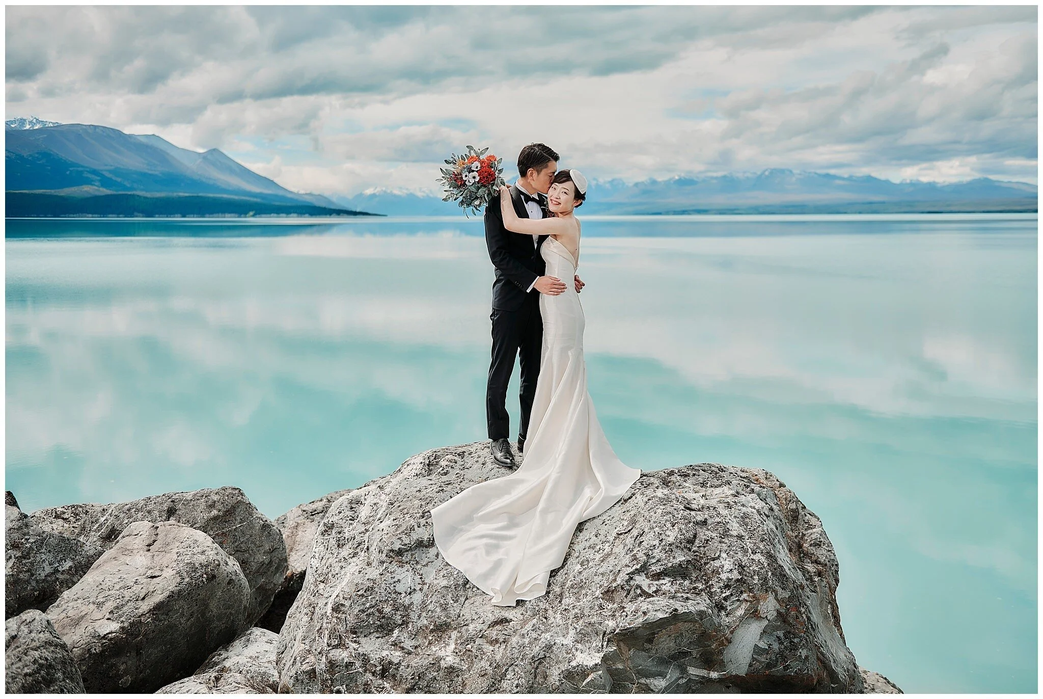 Christchurch Wedding Photographer. Destination Wedding, Elopement Wedding, Heli-Wedding, Pre-Wedding Shoot and Engagement Shoot in Christchurch, Tekapo, Mt Cook, Kaikoura and Queenstown
