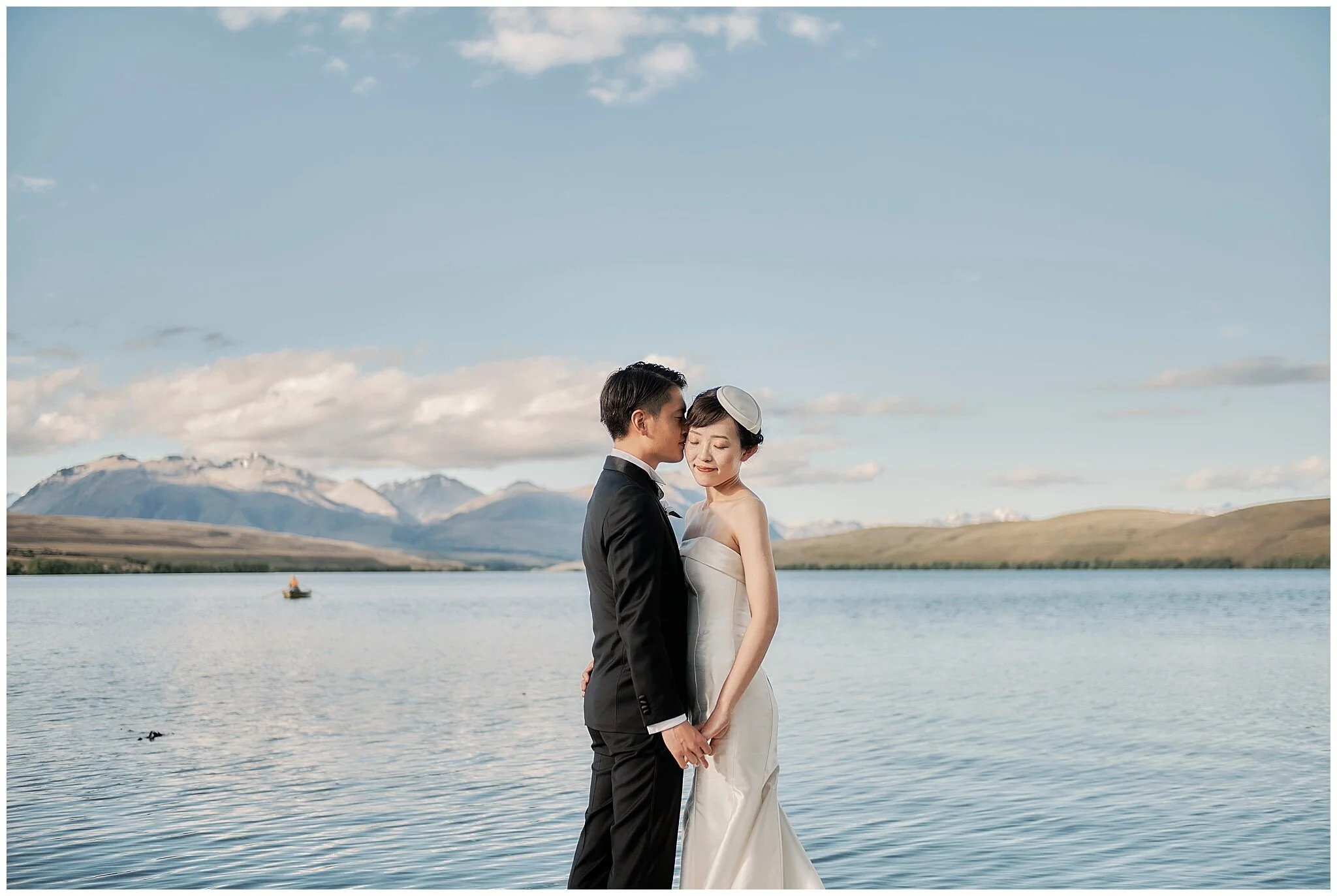 Christchurch Wedding Photographer. Destination Wedding, Elopement Wedding, Heli-Wedding, Pre-Wedding Shoot and Engagement Shoot in Christchurch, Tekapo, Mt Cook, Kaikoura and Queenstown