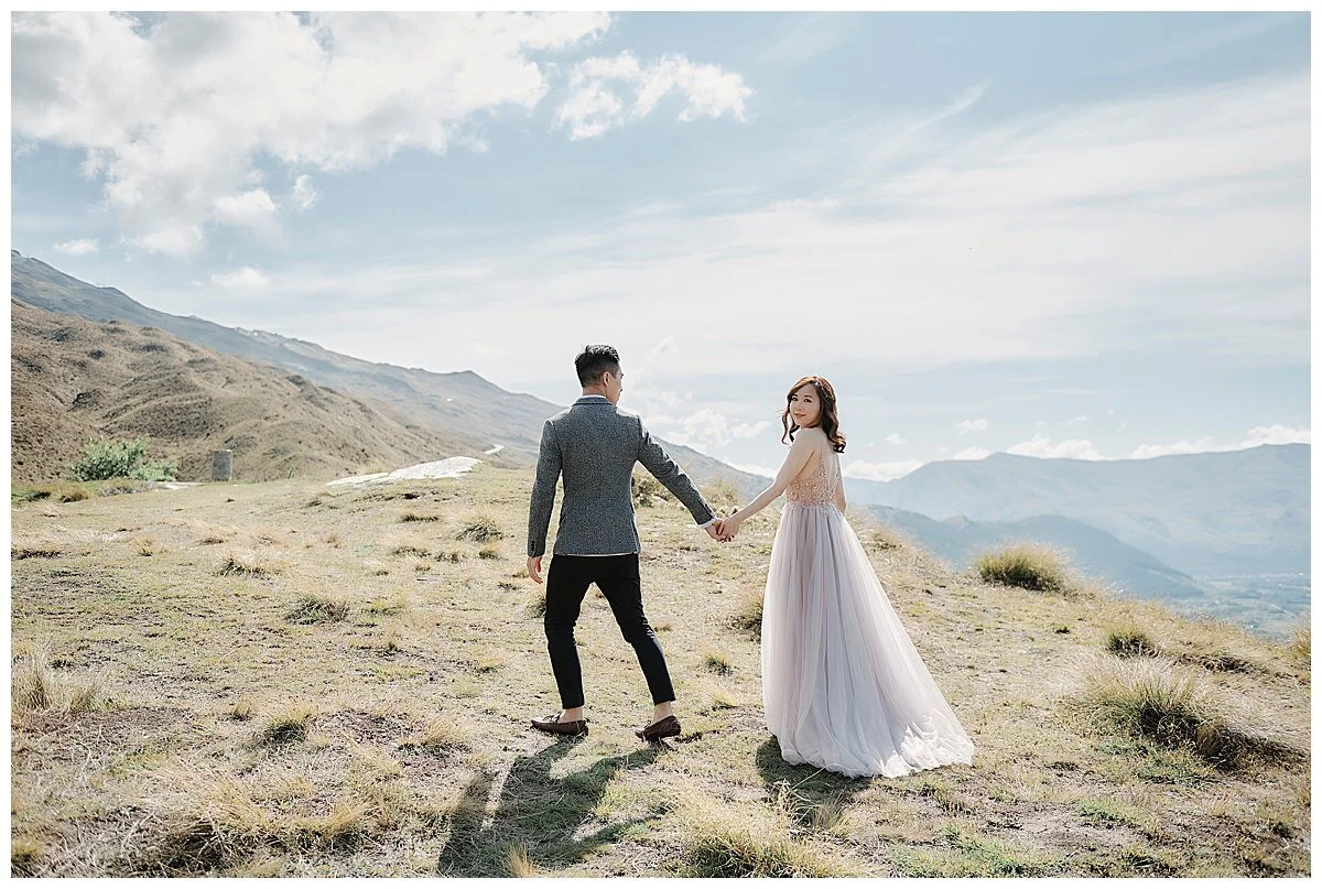 Christchurch Wedding Photographer. Destination Wedding, Elopement Wedding, Heli-Wedding, Pre-Wedding Shoot and Engagement Shoot in Christchurch, Tekapo, Mt Cook, Kaikoura and Queenstown