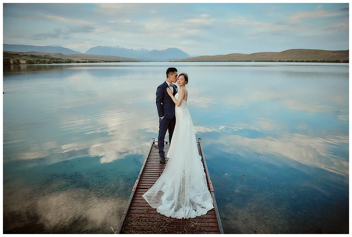 Christchurch Wedding Photographer. Destination Wedding, Elopement Wedding, Heli-Wedding, Pre-Wedding Shoot and Engagement Shoot in Christchurch, Tekapo, Mt Cook, Kaikoura and Queenstown