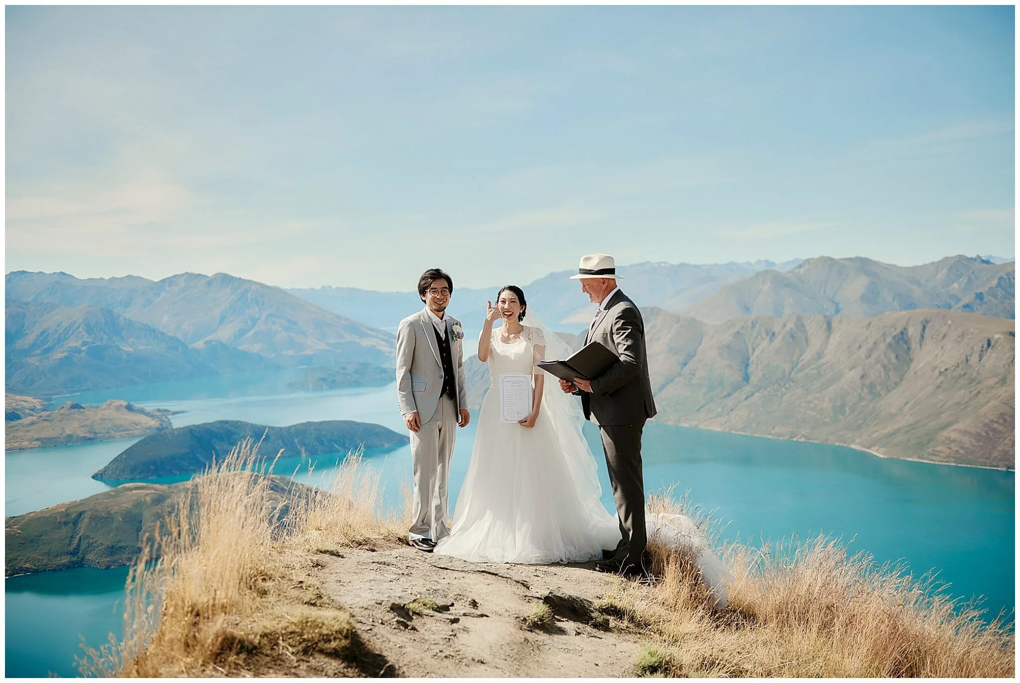 Christchurch Wedding Photographer. Destination Wedding, Elopement Wedding, Heli-Wedding, Pre-Wedding Shoot and Engagement Shoot in Christchurch, Tekapo, Mt Cook, Kaikoura and Queenstown