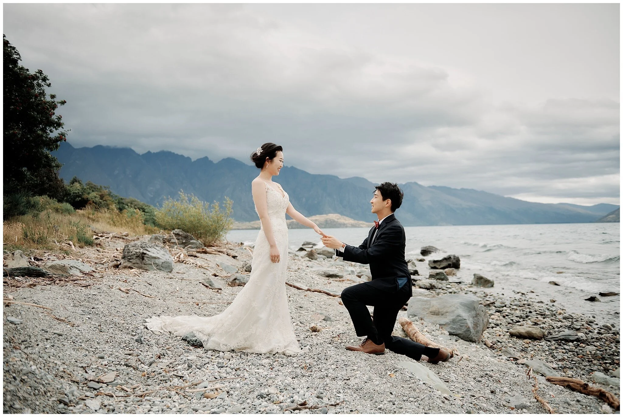 Christchurch Wedding Photographer. Destination Wedding, Elopement Wedding, Heli-Wedding, Pre-Wedding Shoot and Engagement Shoot in Christchurch, Tekapo, Mt Cook, Kaikoura and Queenstown