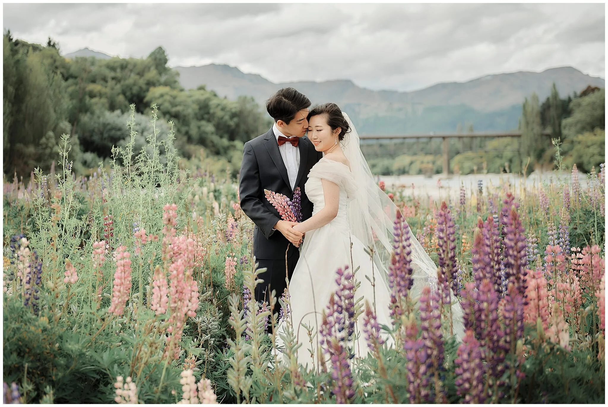 Christchurch Wedding Photographer. Destination Wedding, Elopement Wedding, Heli-Wedding, Pre-Wedding Shoot and Engagement Shoot in Christchurch, Tekapo, Mt Cook, Kaikoura and Queenstown