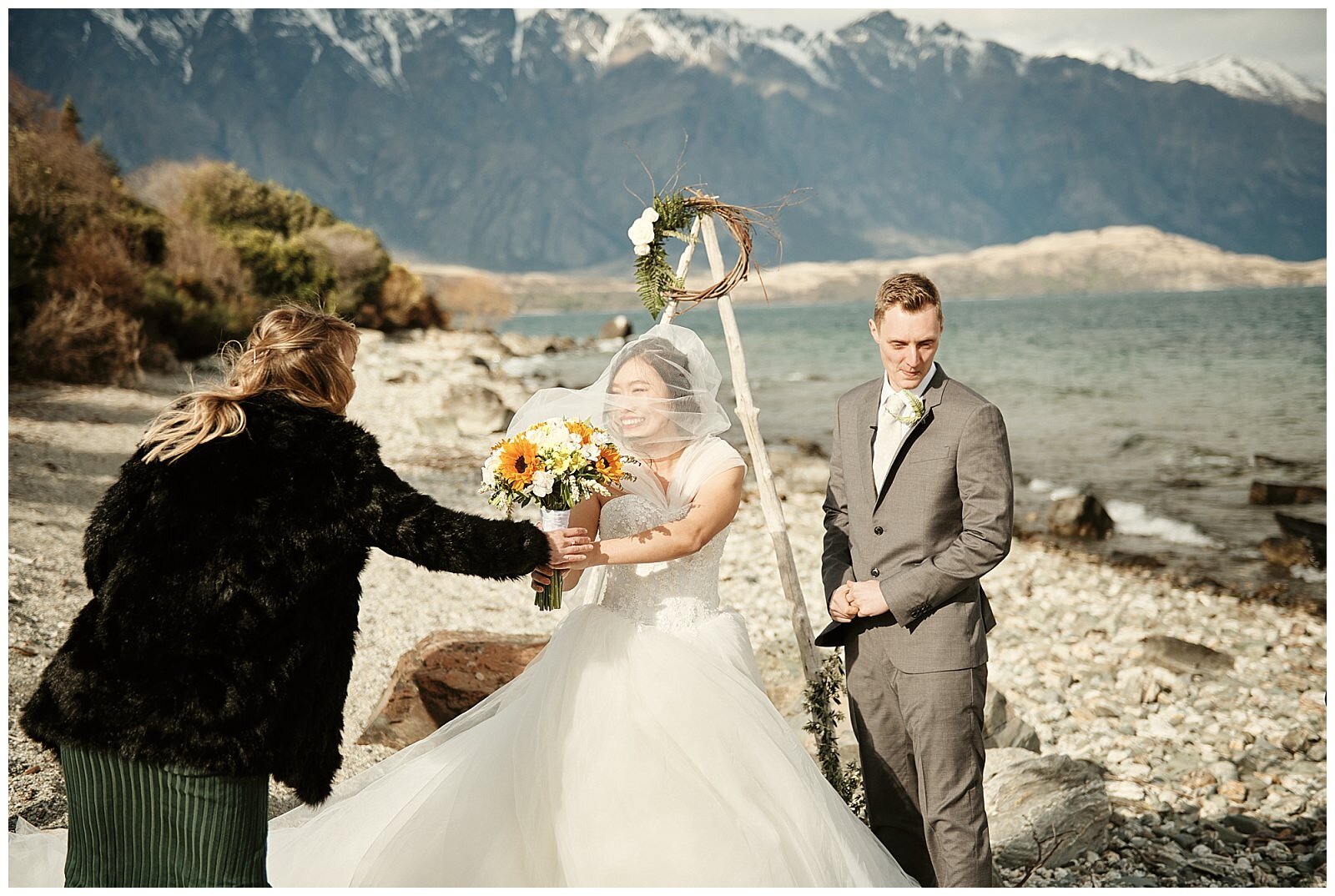 Queenstown Elopement Wedding Packages and Photographer