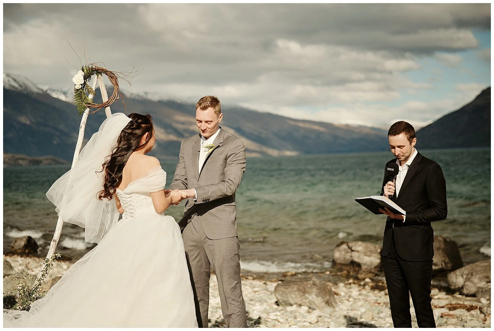Queenstown Elopement Wedding Packages and Photographer