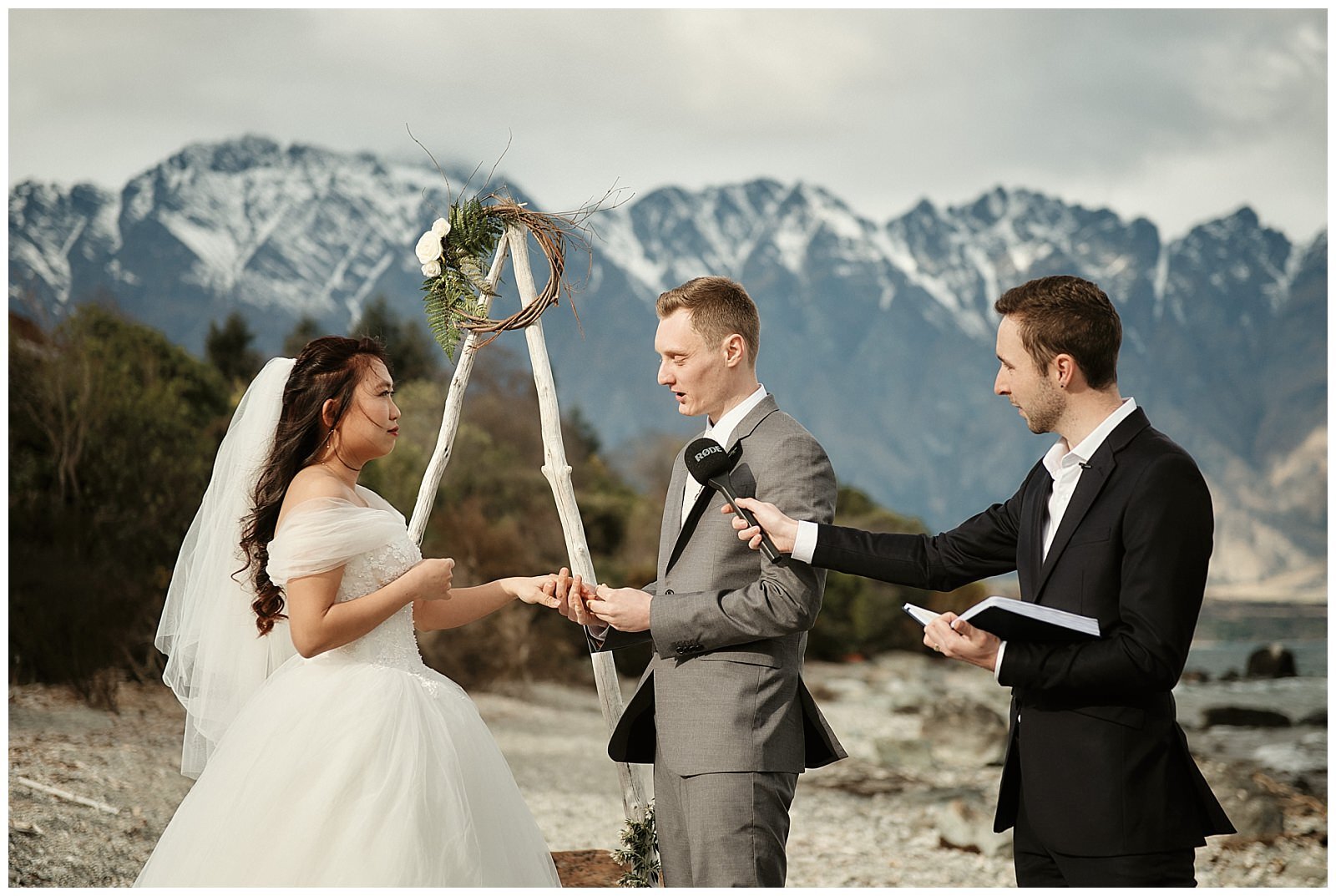 Queenstown Elopement Wedding Packages and Photographer