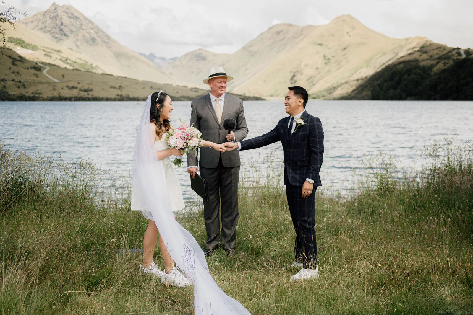 Queenstown Moke Lake Elopement Wedding